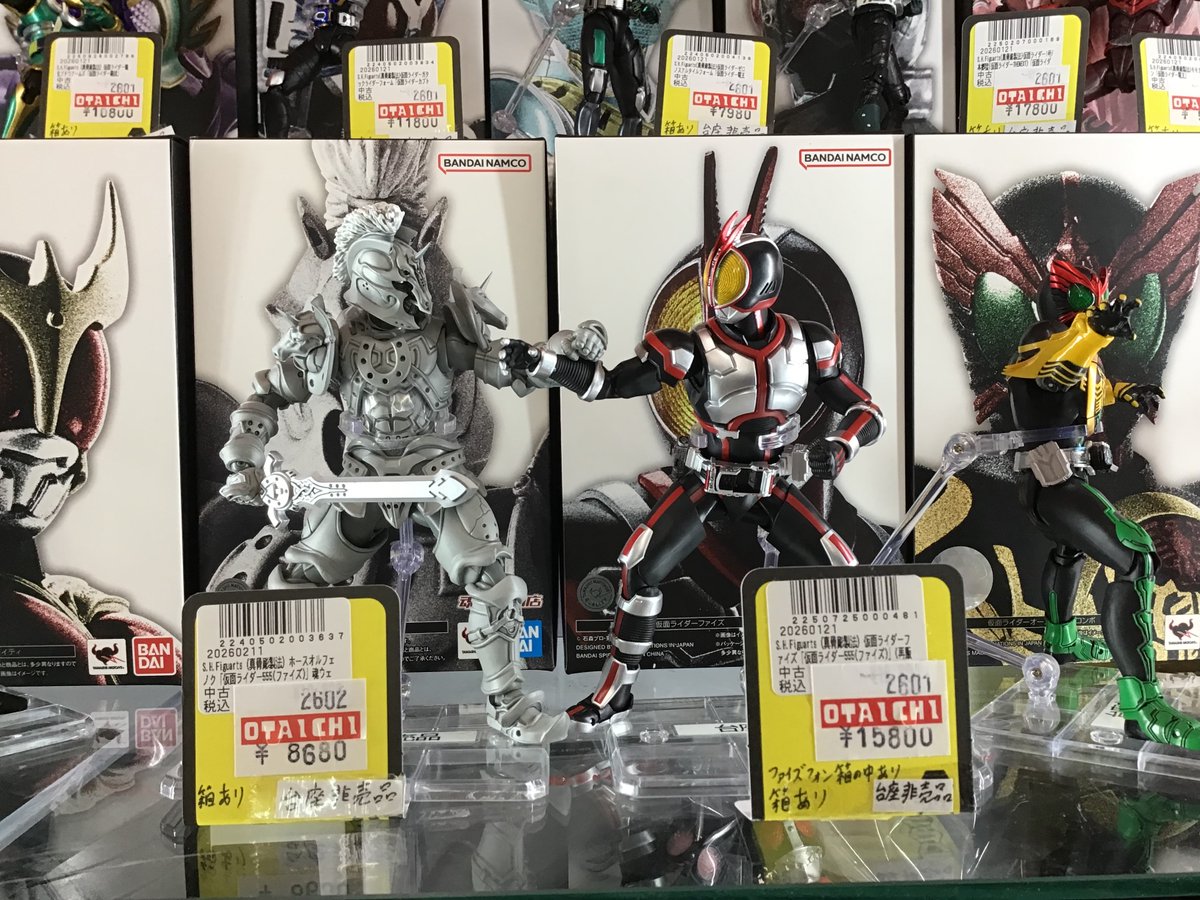 🚨商品紹介コーナー🚨 仮面ライダーのショーケースにて S.H.Figuarts