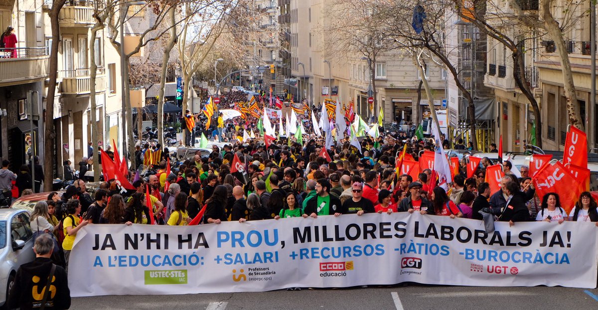 🔥 La comunitat educativa pren els carrers ens una manifestació històrica

<a href="/educaciocat/">Educació</a> volem el 6% en educació