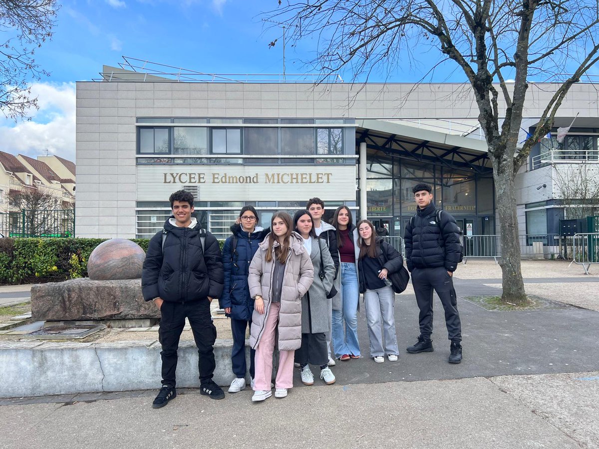 iesneruda's tweet photo. Intercambio IES Pablo Neruda (Huelva)- Lycée Edmond Michelet (Arpajon) https://t.co/gyEUiZdUGa