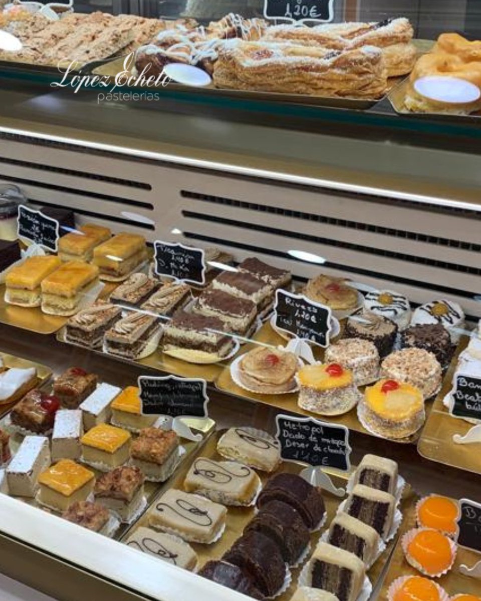 Este San Valentín no lo dudes, llévate a casa una bandeja de nuestros mejores dulces y compártelos con esa persona especial ❤️ ¡Nunca falla!

➡️ Encargos al 📲 922 250 629 o el email 📩 encargos@lopezecheto.com