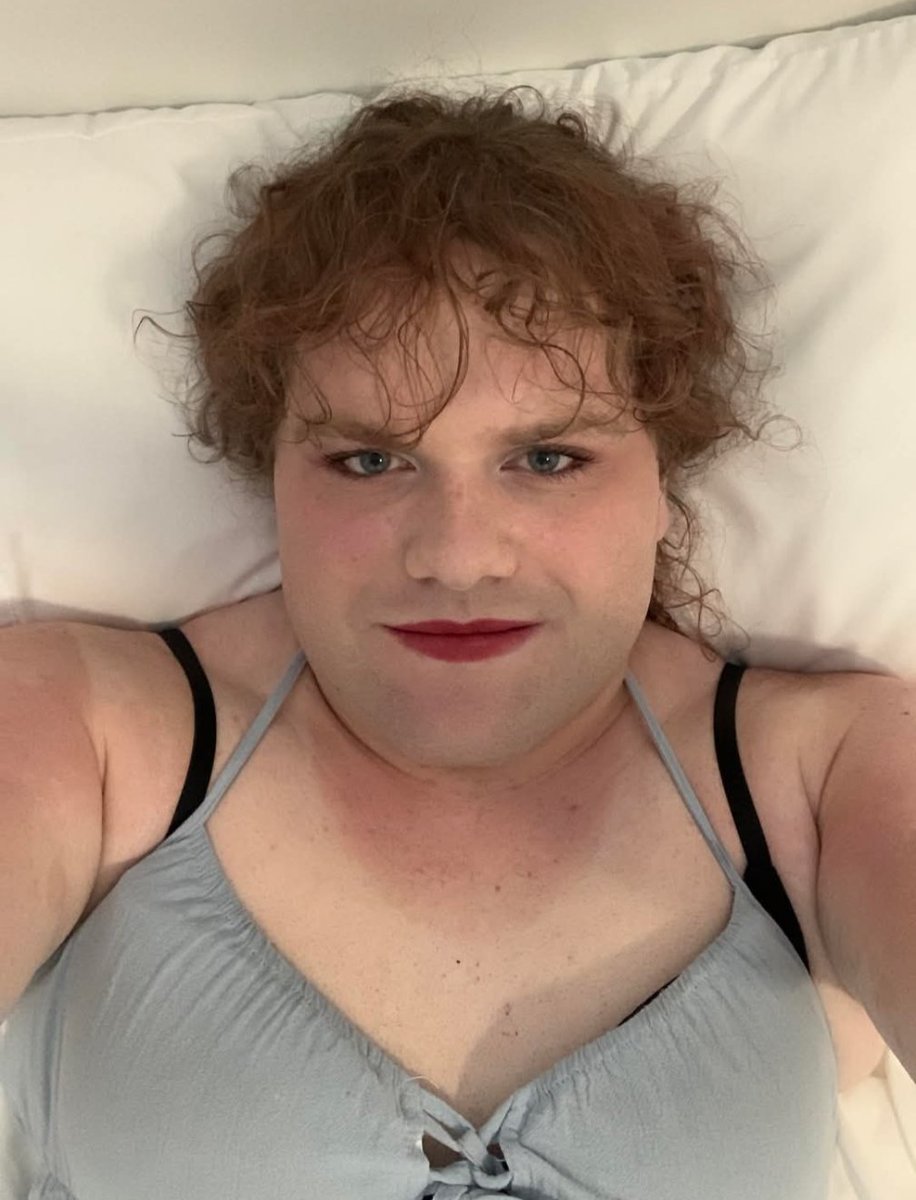 🇨🇦 Horror in Canada: Transgender teen Jesse Strang (17/18) identified by family as the shooter in Tumbler Ridge school massacre—10 killed (incl. suspect &amp; family members), 25+ wounded. Suspect died by suicide at scene. Prayers for victims &amp; community