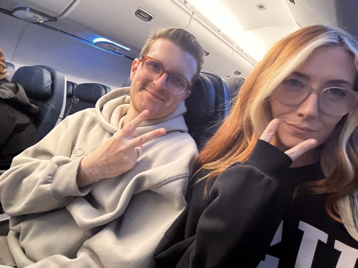 every time I’m on the same flight as this chick the plane breaks down wtf