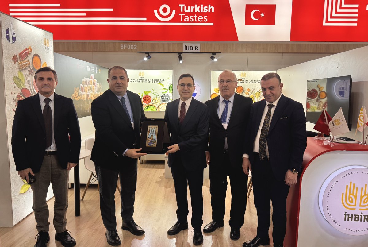 ihracatistanbul's tweet photo. İstanbul Hububat Bakliyat Yağlı Tohumlar ve Mamulleri İhracatçıları Birliği’nin (İHBİR) Türkiye milli katılımını organize ettiği Prodexpo 2026 Uluslararası Gıda, İçecek ve Gıda Hammaddeleri Fuarı; ziyaretçilerin yoğun ilgisi ile devam ediyor. @dgstznl #prodexpo https://t.co/EIXmkC3QyE