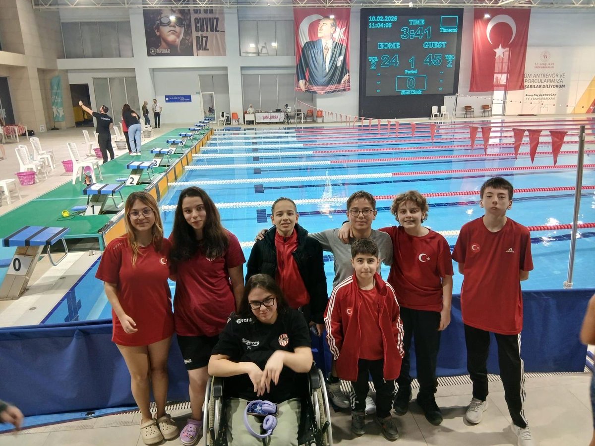 11M sınıfı öğrencimiz Hüsna SEMİZ 2025/2026 Para Yüzme Gençler A Kızlar kategorisinde Türkiye 3.’sü olmuştur.Öğrencimizi tebrik ediyor  ve başarılarının devamını diliyoruz 🥉👏💐