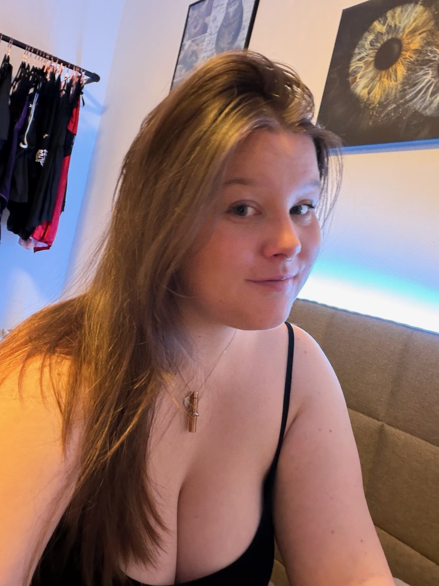 can I spam you with pics?😇 (like means yes)