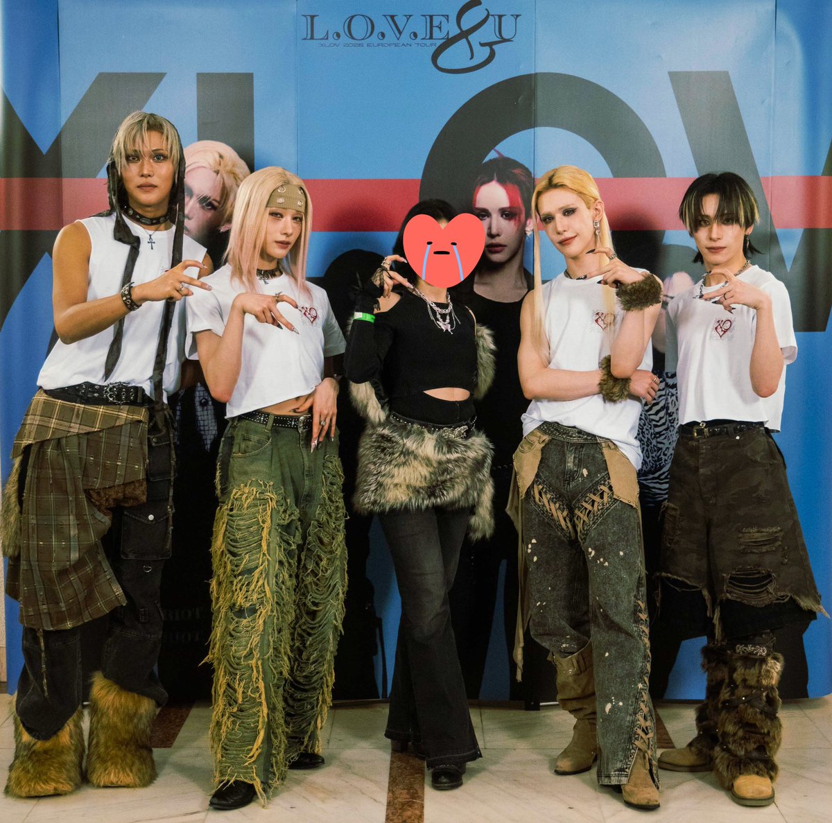 cookie_kora27's tweet photo. So I wasn't sure if wanted to post this (because I don't like how I look) BUT the lovies look gorgeous so ๐ฅฐ๐ฅฐ๐ฅฐ
#XLOV #์์ค๋ฌ๋ธ
#XLOVEurope #XLOVinEurope #XLOVEuropeTour #xlovEU2026tour
#XLOVinBucharest
#XLOVinRomania
#XlovRomania
#XLOVBucharest https://t.co/I6gdgygTjq
