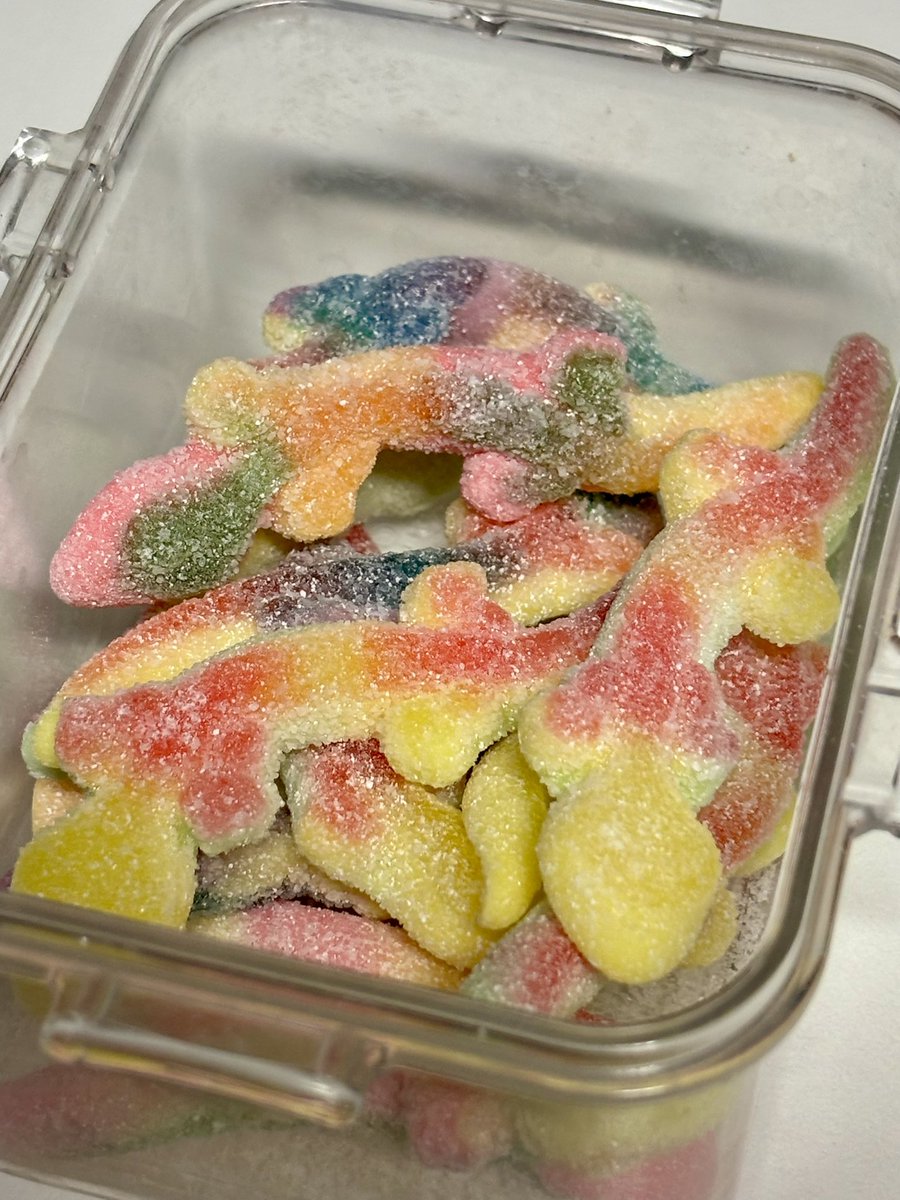 남편한테 편의점 가서 게코젤리 사오라고 했는데 개코젤리는 없고 츄파춥스젤리만 잇다고 함