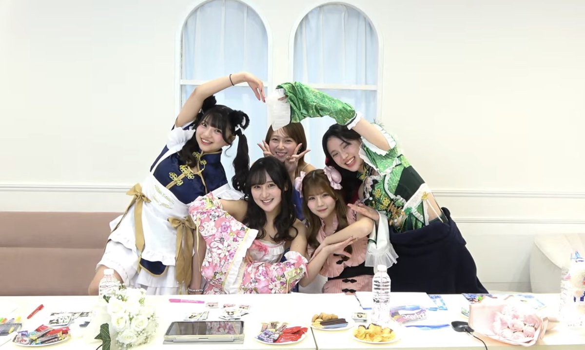 なに？！
このかわいいいきものたち？！
#mooove
#姫野ひなの
#久喜なほ
#愛梨ここ
#姫野ゆめの
#星乃紗良