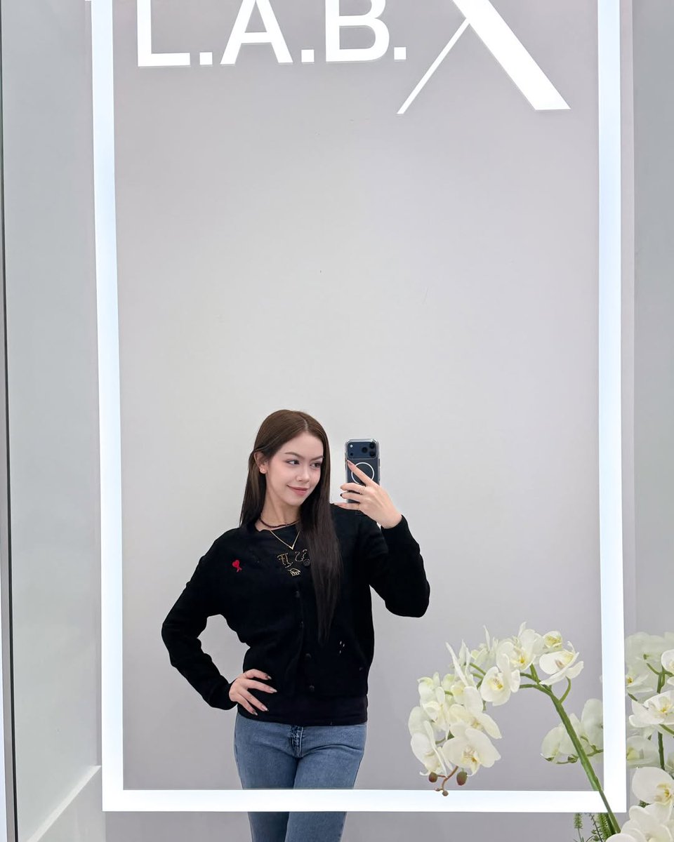 ViisFortress's tweet photo. [Today​ Tara's​ IG Update]​ -​ taragibsonnn

👸: Oligio X ต้องที่ LABX⭐
#LABXClinic #FriendofLABX #Oligiox  #TARA_VIIS https://t.co/fcPodIZJ6S