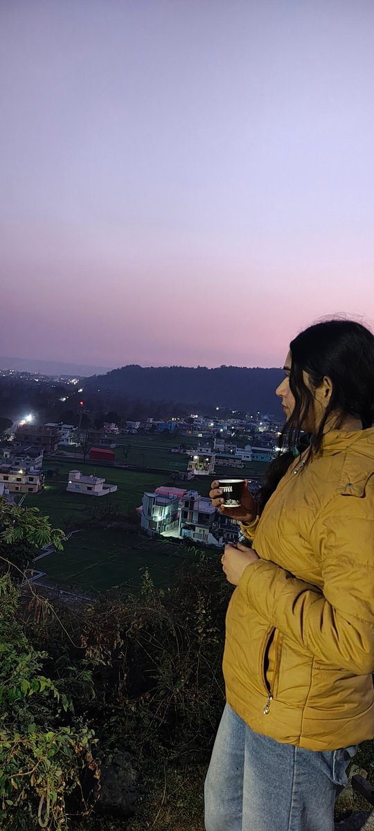 KavitaKain16425's tweet photo. 🌄💛
“Lost in the view, found in the moment.”
#Dehradun #Uttarakhand #nature #Viewpoints https://t.co/2jpUHznS8U