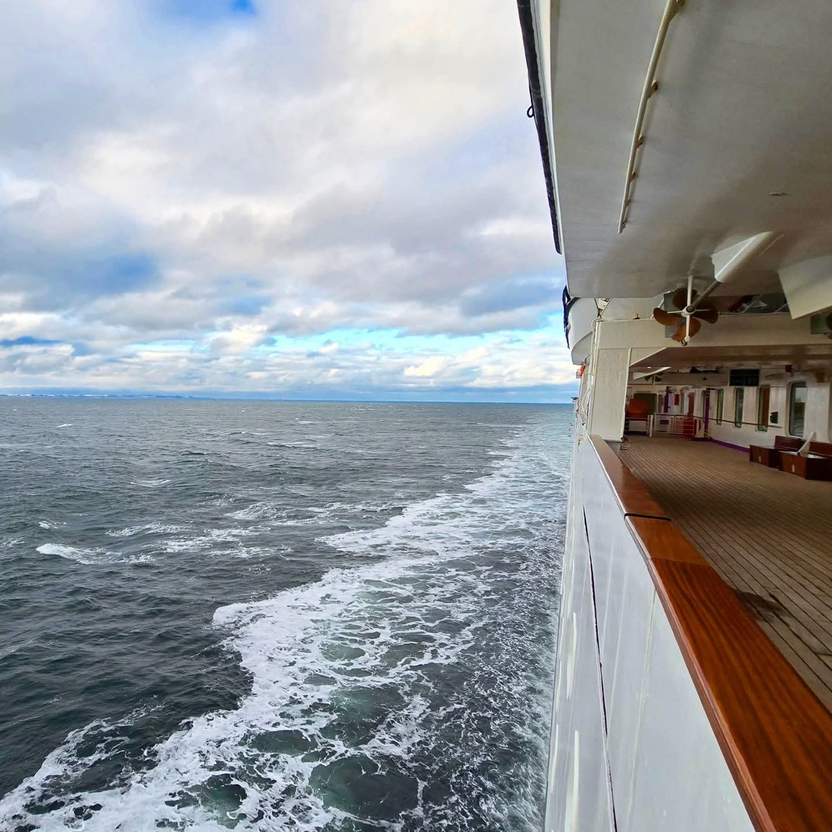 MatthewCruises's tweet image. Promenade deck views onboard Ambassador's Ambience as we sailed through the Baltic Sea in February 2025 🛳⚓️🚢

#ambassadorcruiseline #Ambience #promenade #cruise #cruiseblogger