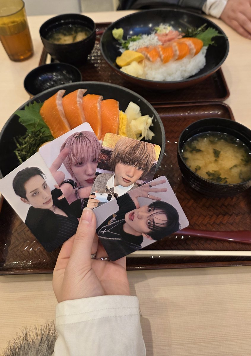 늘ྀི tweet media