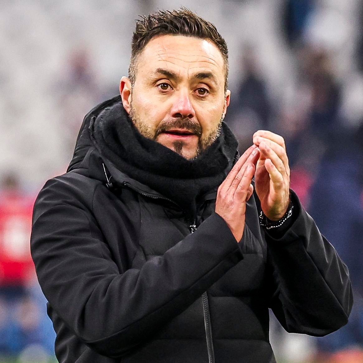 TheMatchdayHQ's tweet photo. 🚨🚨 | 𝐁𝐑𝐄𝐀𝐊𝐈𝐍𝐆: Roberto De Zerbi is the FAVOURITE to become Tottenham Hotspur’s next manager.

[@TEAMtalk] https://t.co/b8Vq3rLwIS