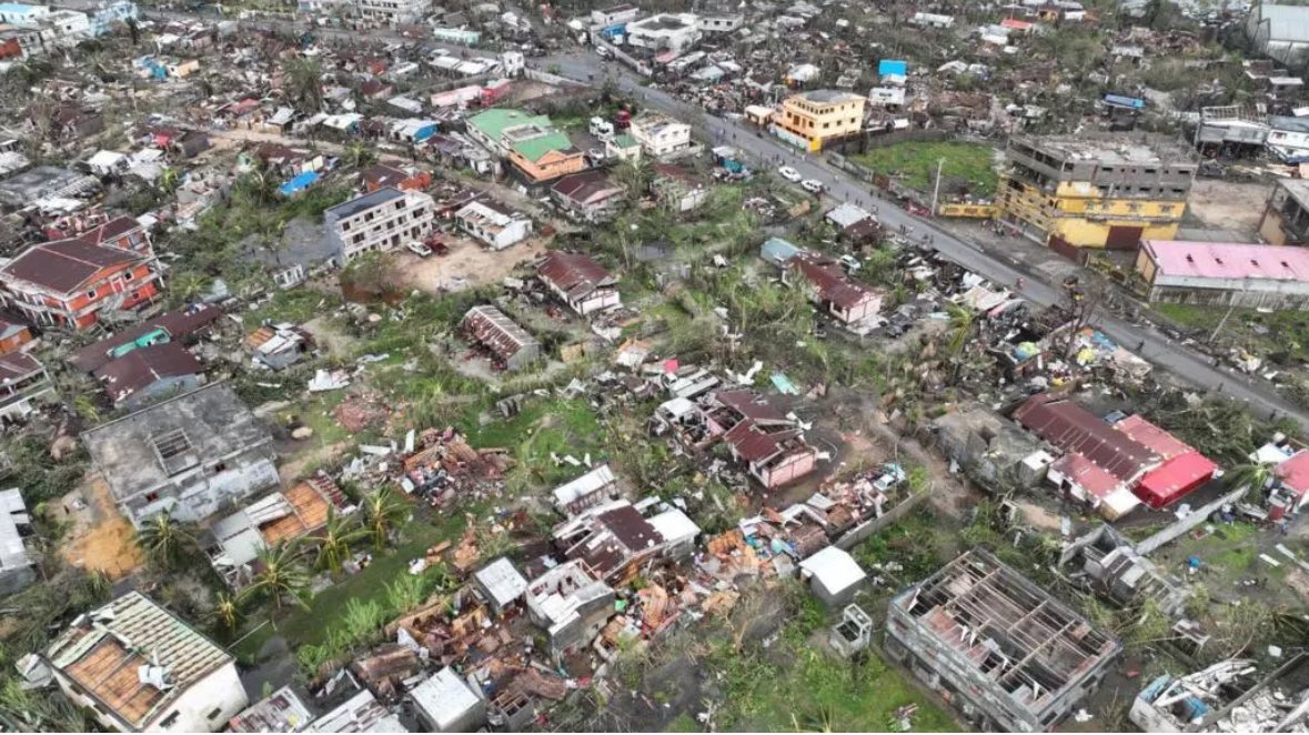 Madagascar: à Tamatave, «c'est la désolation» après le passage du cyclone tropical Gezani. Ce mercredi matin, le jour se lève sur une cité portuaire dévastée par l’effet combiné des pluies et des vents d’une extrême intensité.