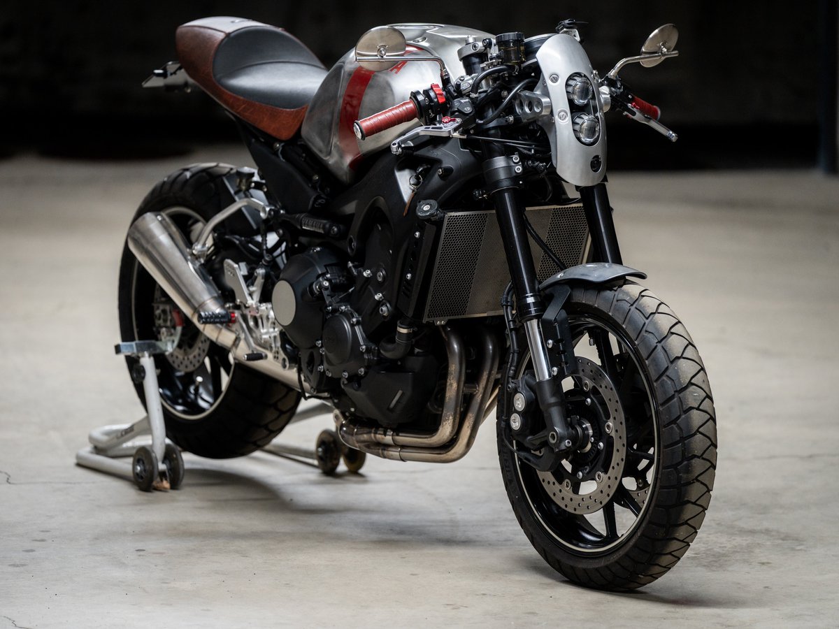 あなたの愛車は何色の何 銀影ラスターの旧XSR900