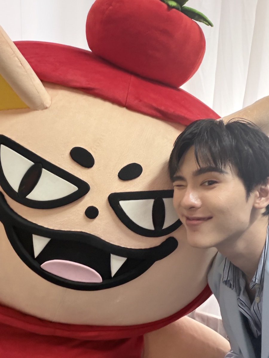 วันนี้ขอบคุณมากนะค้าบที่มาหากัน อย่าลืมกลับไปทำงานกันด้วยนะ อย่าเพิ่งลาออกกันเนอ้ะ เดินทางกลับบ้านปลอดภัยนะค้าบ #DestinyclinicxBookTomafox