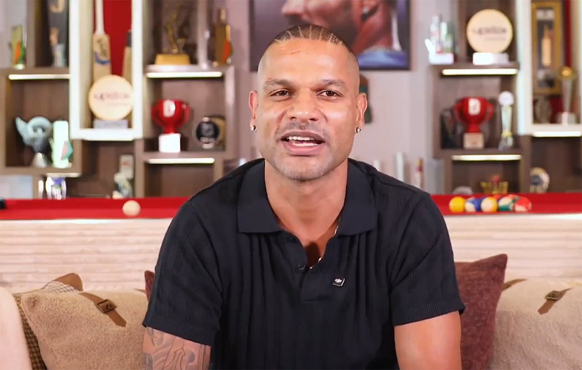 शिखर धवन ने मोहम्मद शमी पर टिप्पणी की 🚨 

शिखर धवन ने कहा 🗣️ "पहले उन्हें टीम से बाहर किया गया और अब उन्हें केंद्रीय अनुबंध से भी हटा दिया गया है। 

आखिर मोहम्मद शमी को किस गलती के लिए सजा मिली? 

अब तो वो रणजी में बल्लेबाजी के साथ-साथ विकेट भी ले रहे हैं। शमी को टीम में वापस