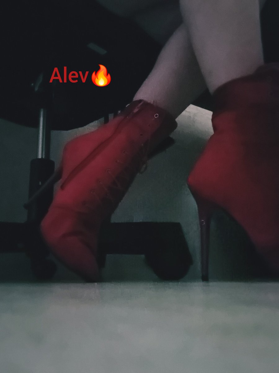 ALEV_POYRAZZ's tweet image. " #Kendime gelirsem #size gelmem demiştim " 
#Gün #ortası diyelim💋🔥👅
#Ankara #Alev