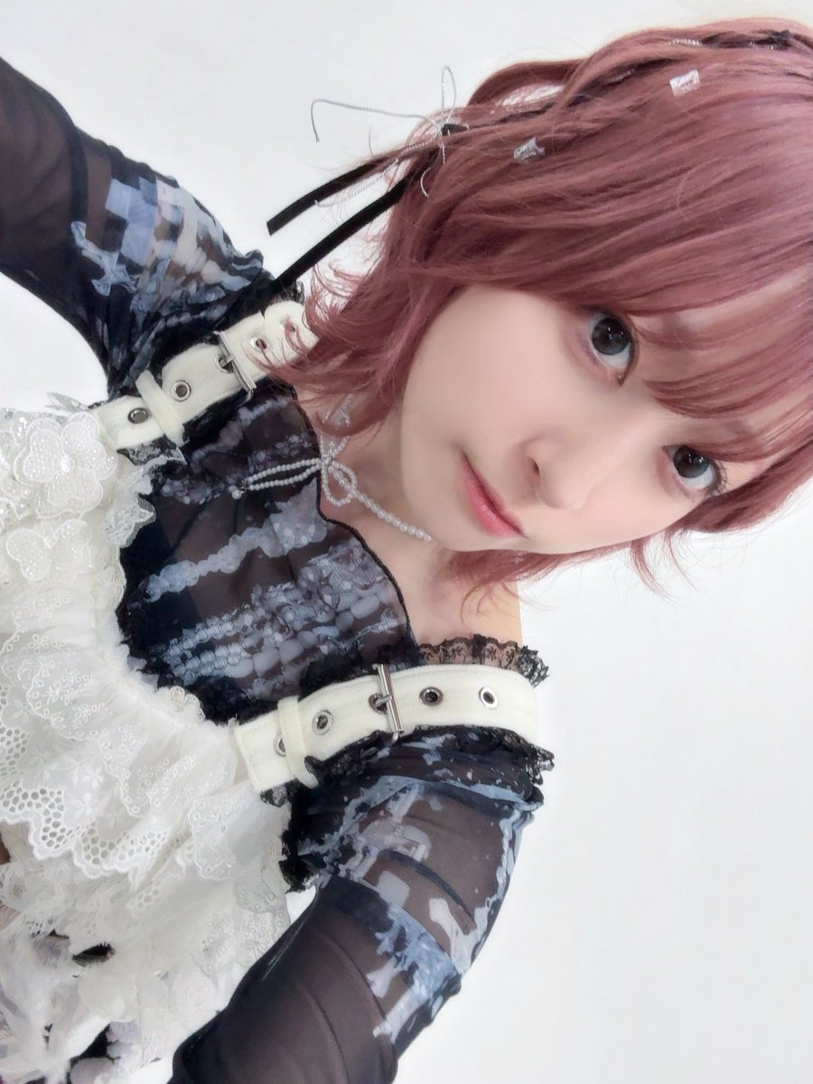 #LustQueen新メンバー
LustQueen に加入させていただきます！

結那とふたりで、目指す場所はおなじ！
よろしくお願いします*.+ﾟ