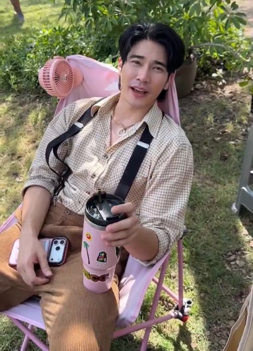 สารพัดสีชมพูและของกุ๊กกิ๊ก