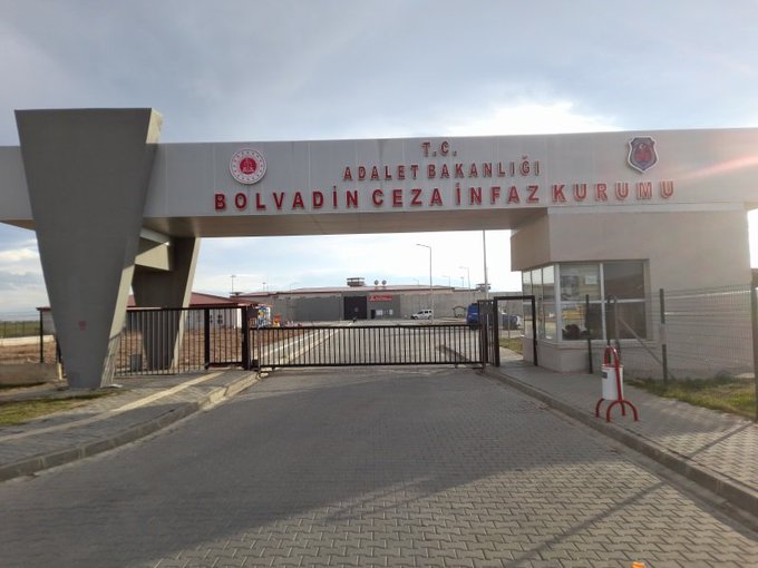 Bolvadin T Tipi Kapalı Cezaevinde bulunan  31 vatandaşımızında T.C.K.K başvuruları alınmıştır.
<a href="/kubrayigitbasi/">Doç. Dr. Kübra Güran Yiğitbaşı</a>
<a href="/afyon_nvi/">Afyonkarahisar İl Nüfus ve Vatandaşlık Müdürlüğü</a>
<a href="/E_tanyeri/">Erkan TANYERİ</a>
<a href="/TCNufus/">Nüfus ve Vatandaşlık İşleri Genel Müdürlüğü</a>