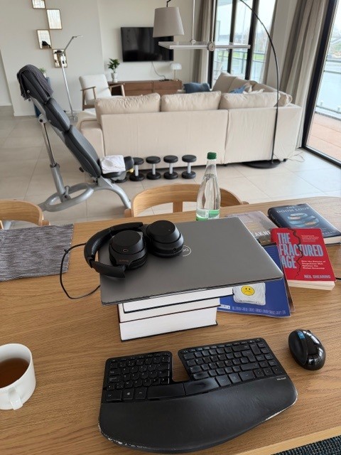 Marc De Vos tweet media