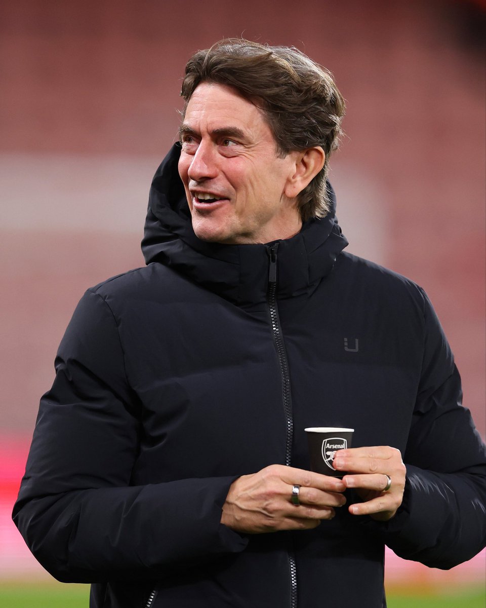 eplturco's tweet photo. Arsenal bardağı ile kahve içen, Tottenham'ı küme düşme potasına getiren Thomas Frank nihayet kovuldu. https://t.co/lT4JJ1hvnB