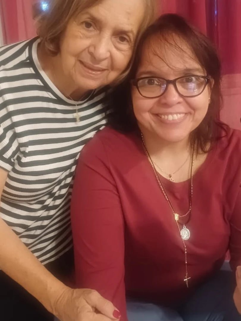 AccesoaJusticia's tweet photo. Anoche, martes #10Feb, fue excarcelada Nélida Sánchez, detenida en El Helicoide desde hace un año y medio. Ya se encuentra en su casa con sus familiares más cercanos. Celebramos su liberación y seguimos exigiendo la de todos los presos políticos #JusticiaVe https://t.co/bjyDVcfRct