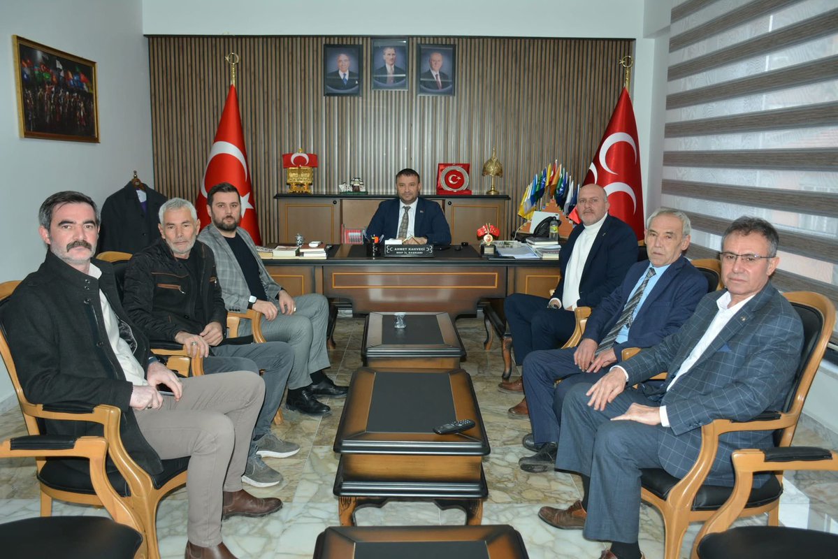 MHP Merkez ilçe başkanımız İbrahim Danaoğlu, MHP Çobanlar ilçe başkanımız Yusuf Özbay, MHP Sandıklı İlçe Başkanımız Ahmet Coşkun, yönetim kurulu üyemiz Sait Sarıkaya, MHP Şuhut İlçe Başkanımız Ali Durmaz, İl Başkanımız Sayın Ahmet Kahveci’ye ziyarette bulundular.