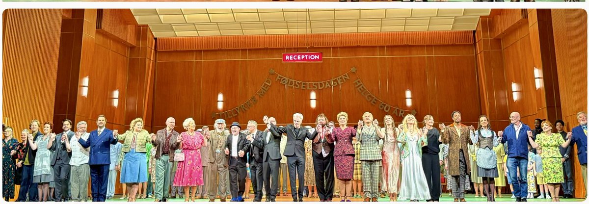 AledHall's tweet image. Methu credu bod blwyddyn gyfan (i’r dydd) wedi mynd ers noson agoriadol ‘Festen’ llynedd..am sioe anhygoel ôdd hi ‘fyd👌🏼

Can’t believe a year exactly has gone since we premiered ‘Festen’ (Turnage) last year @rbo_org 
What an amazing show/cast it was👌🏼

#Chef
#Festen