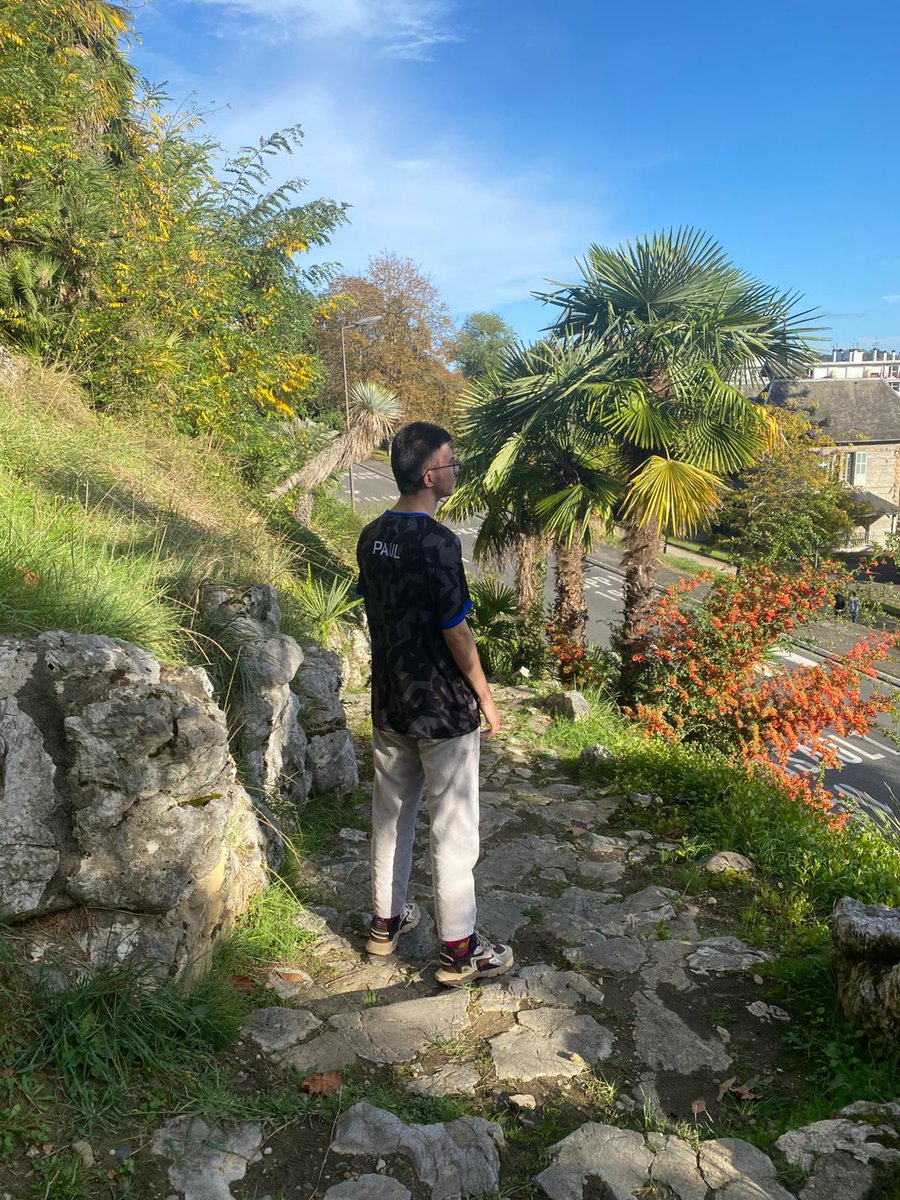 Après plus d’un an aux côtés de <a href="/WARTHOX/">WARTHOX</a>, il est temps de quitter le club…💙

Une expérience incroyable : suivre et soutenir sur le terrain  sur EVA, les joueurs SSBU, Tekken et mes Queens sur Valorant.

Un titre de vice-champion sur EVA qui restera gravé. Merci <a href="/PaulCCH/">xPaul</a> 🙏🏻