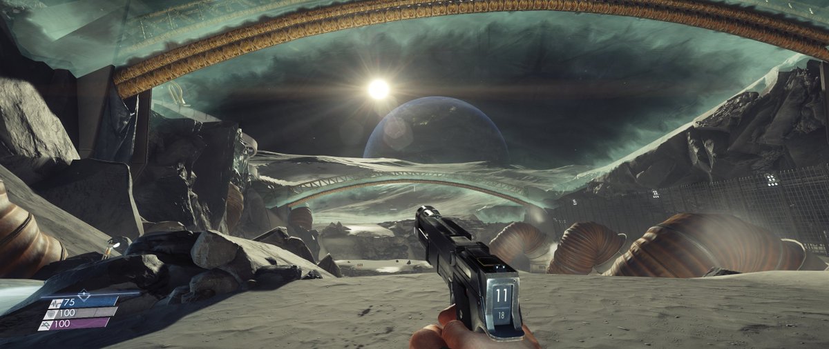 Masayama8712's tweet photo. 『#Prey』DLC「#Mooncrash」開始。ベースは本編を踏襲しつつ、月面を舞台としたステージを繰り返しトライし、徐々にリソースの使い方を改善したり工夫を加えていくという内容のようです。本編のシステムも楽しめたので、こちらもより好条件でクリアできるよう挑戦していきます。

#MicrosoftStore https://t.co/S342IUCKu2