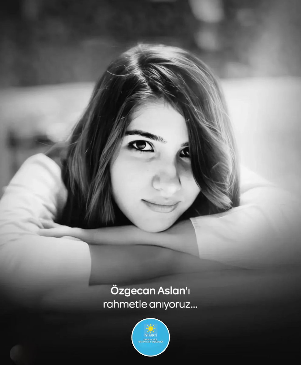 Kadına yönelik şiddetin en acı hikâyelerinden biri olan ve gencecik yaşında sevdiklerinden koparılan #ÖzgecanAslan'ı rahmetle anıyoruz...

Tüm kadınlarımız için kadına düşman olan bu kirli zihniyetle mücadelemizden asla vazgeçmeyeceğiz...

<a href="/iyiparti/">İYİ Parti</a> 
<a href="/MDervisogluTR/">Müsavat Dervişoğlu</a>