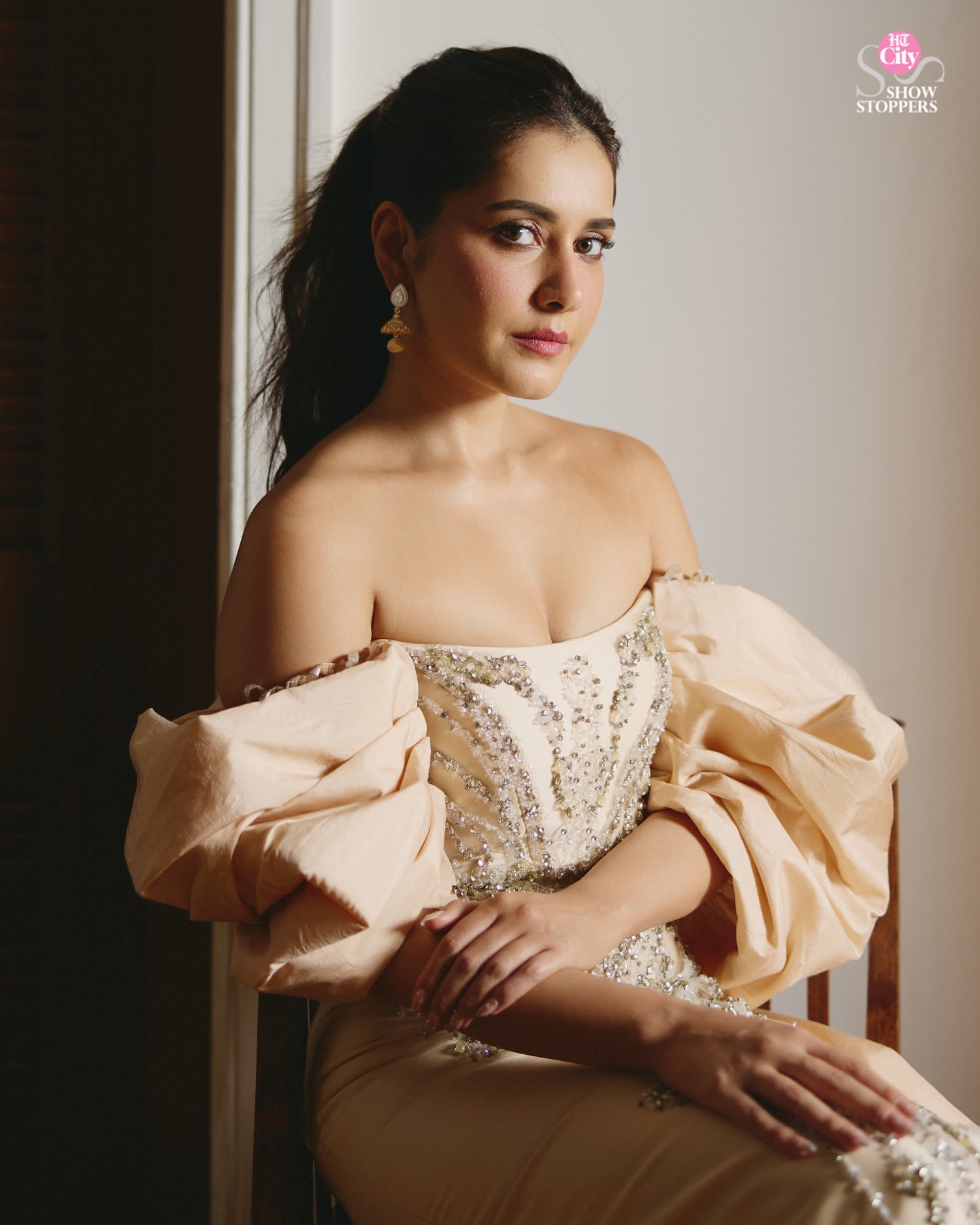 HA4JVZaa0AAiv-R?format=jpg&name=large