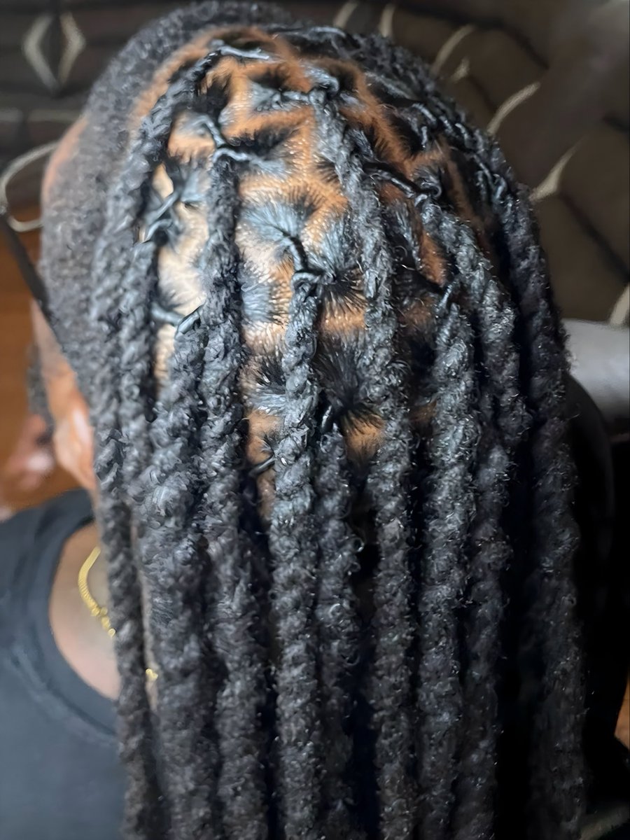 Kayp_Dior's tweet photo. Don’t wait to the last min to get a fresh retwist ‼️‼️ BOOK ME FOR ALL LOC SERVICES… 

#fypviraltwitter #memphislocs #memphisloctician #FYP 

Accepting Walk-Ins Todayyy https://t.co/7thRF0Y9us