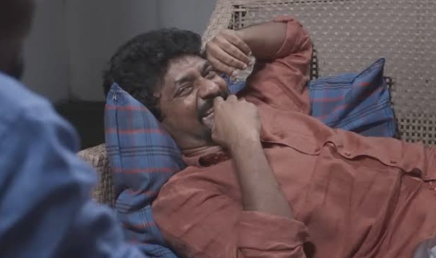 KiruthiehanM's tweet photo. ராஜா சாப் படம் பார்த்த பிறகு மனதில் எழுந்தவை:

1. இந்தப் படத்தைப் பார்க்க முதலையுடன் தியேட்டருக்கு வந்த பிரபாஸ் ரசிகர்கள் பாவம்.‌ படத்தைப் பார்த்து விட்டு முதலை அவர்களைப் பார்த்து அசிங்கமாகச் சிரித்திருக்கும். https://t.co/O1xBGUOi6r
