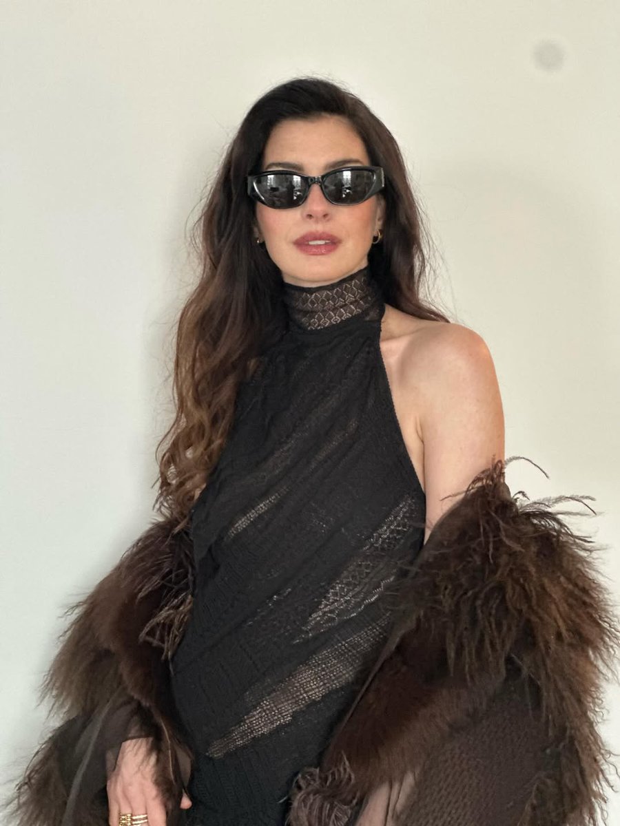 🖤
#AnneHathaway