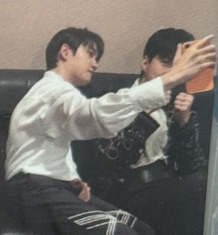 DYO_MOM's tweet photo. …….털썩 https://t.co/a0UXoO7nSp