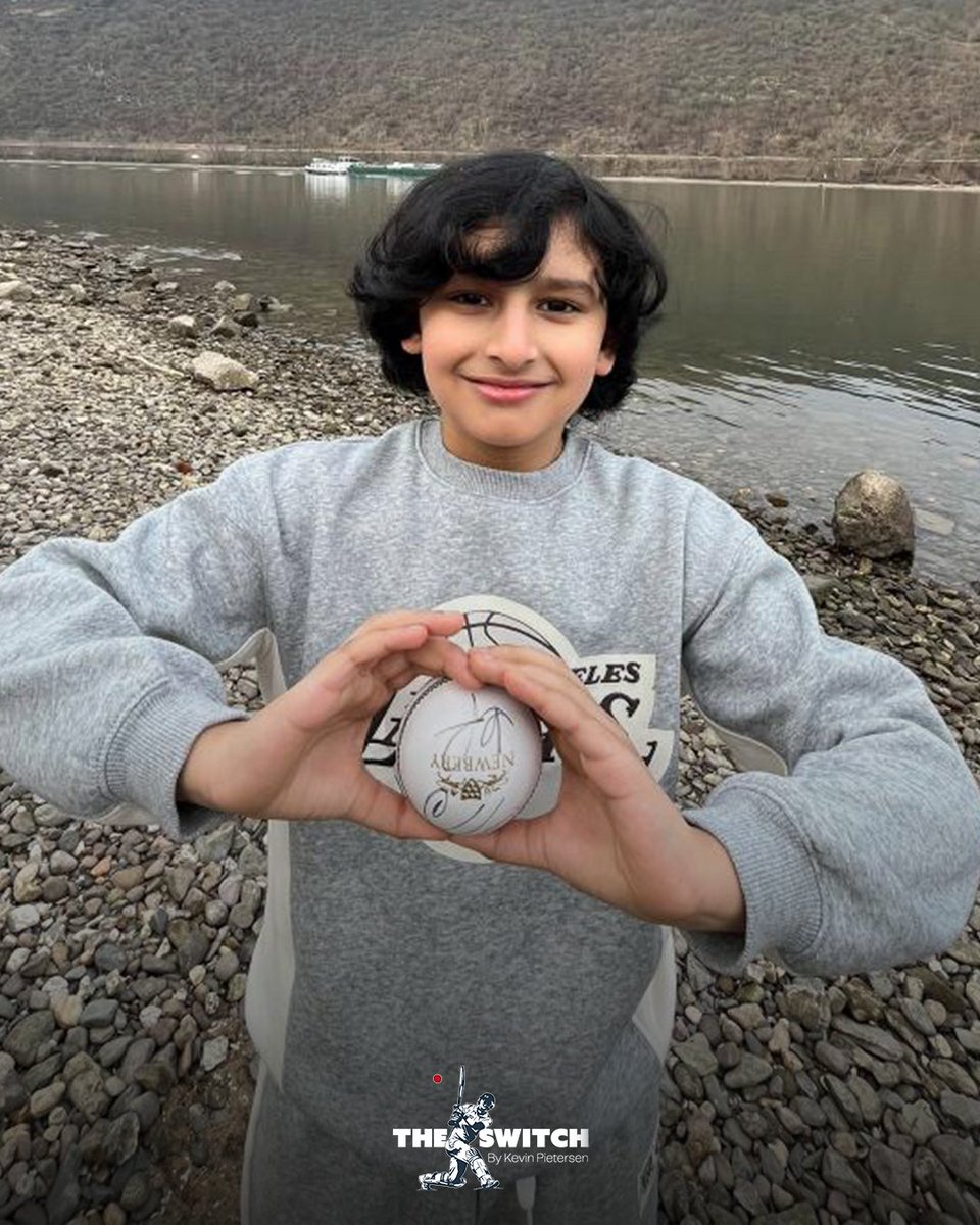 CONGRATULATIONS to our winner who received a SIGNED Rashid Khan cricket ball! ✨🎉

Make sure you are SUBSCRIBED to our YouTube channel, so you DO NOT miss out on more AMAZING giveaways! 🙌