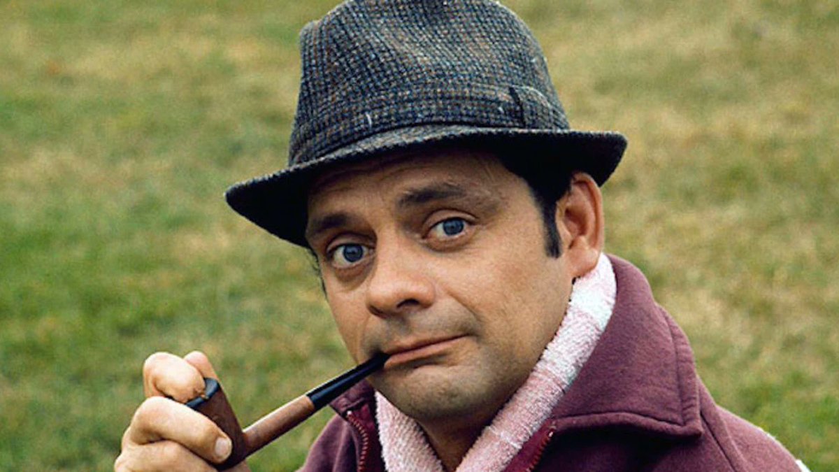 rewindtvuk's tweet image. Briggs investigates a leak in the navy, uncovering missile plans hidden in a £5 note only to then hand it to a croupier as a tip.

The Top Secret Life of Edgar Briggs, today 12:30pm &amp;amp; 7pm on Rewind TV 📺

Freeview 81 | Sky 182 | Freely 141
#comedy #sitcom #classictv #rewindtv