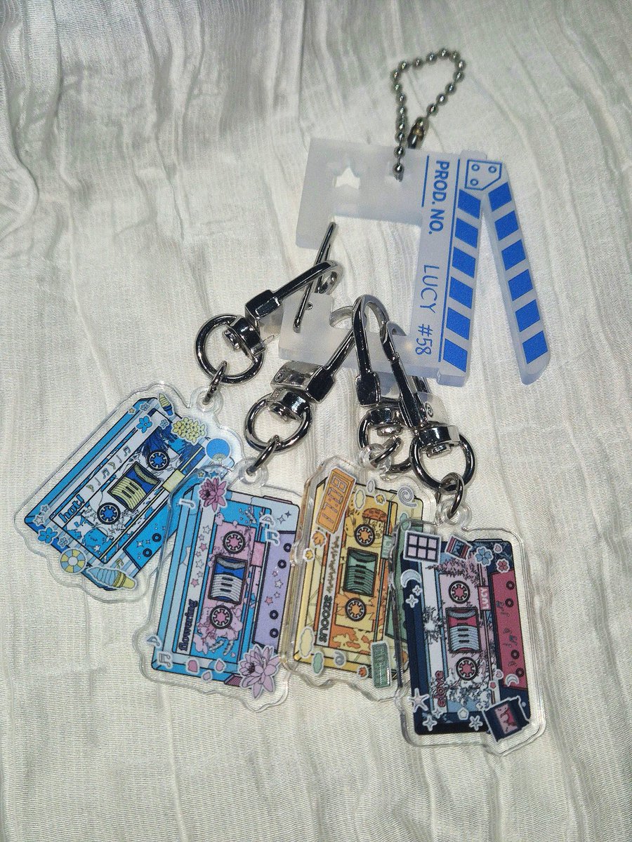 #RT 루시 포카홀더&amp;카세트키링&amp;카라비너 굿즈 판매

루시 굿즈 판매 폼입니다.
자세한 내용은 아래의 폼 내용을 참고해주세요!
02.11~02.22 까지 선입금 폼 진행 예정입니다.

#이벤트 RT 해주시는 분들 중 한 분을 추첨하여 포카홀더 1종을 드립니다.(배송비 당첨자 부담)

감사합니다!