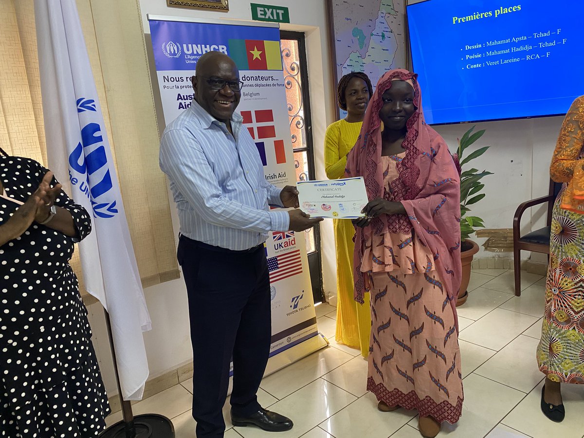 RefugeesCmr's tweet photo. Celebrating the resilience of young refugees who make valuable contributions to the communities that host them

@AfrogivenessM &amp; UNHCR recognize young artistic talents in refugee children under 13 as part of commemorative #nationalyouthday activities in CMR🇨🇲

#StandWithRefugees https://t.co/M0DNruLvWv