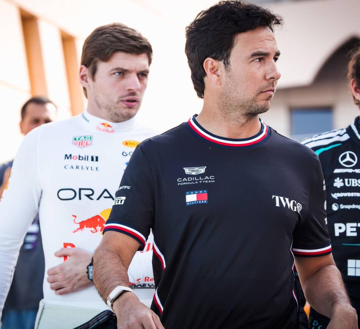 ma_fe79's tweet image. Y así empiezan nuestras migajas en el paddock ajsjsj