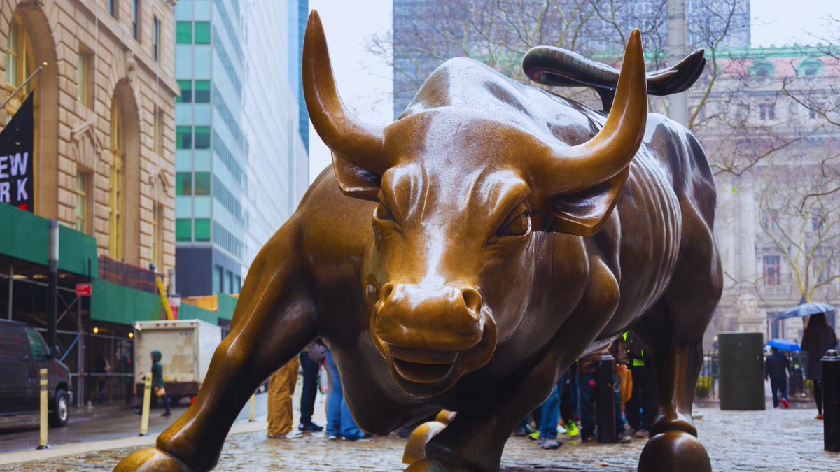 Called “the uncool index” by an “unimpressed younger crowd,” the Dow Industrial Average has been hitting new highs. Instead, for many, the S&amp;P 500 is a benchmark.

Let’s see how they compare.

Today’s econlife blog: econlife.com/2026/02/the-do…

#econlife