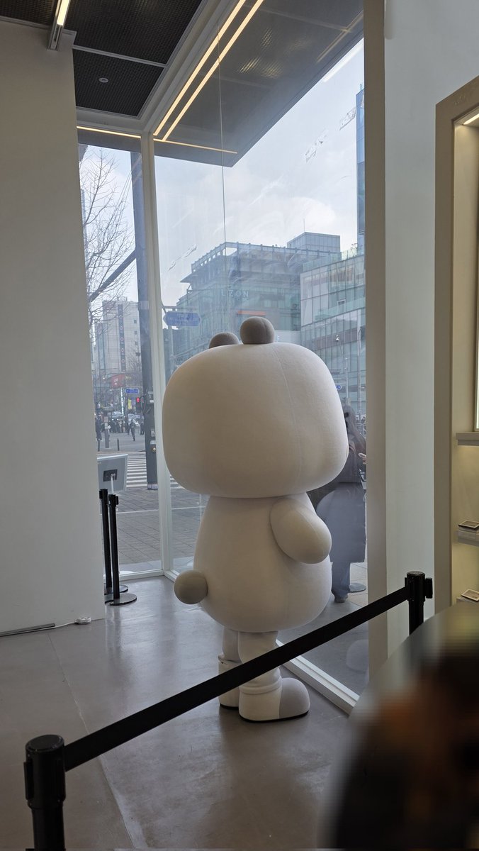 마 므모 니 무슨 고민있나