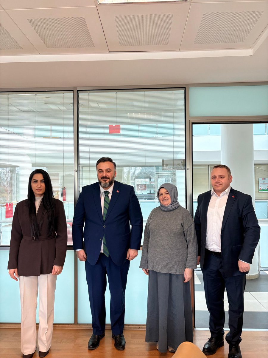 Aile ve Sosyal Politikalar Bakanlığı Maltepe Sosyal Hizmet Müdürümüz Sayın Eda Kumaş’ı ziyaret ettik. 

Nazik ev sahipliği ve hoş sohbetleri için teşekkür ediyor, ilçemizde yürüttüğü kıymetli çalışmalarından ötürü kendisine teşekkür ediyoruz…