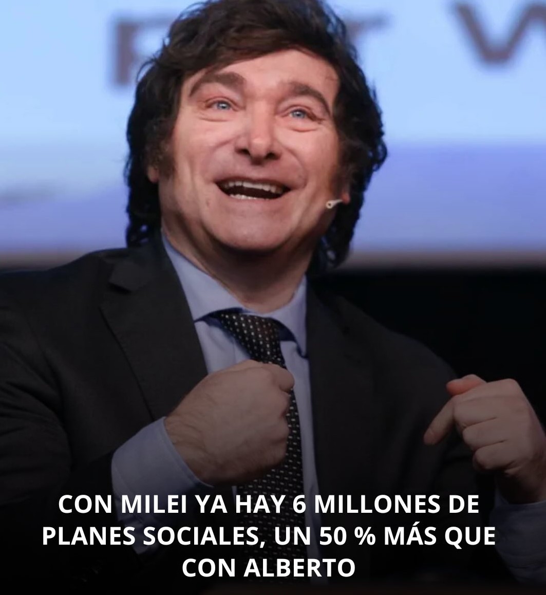 Con Milei ya hay más de 6 millones de planes sociales, un 50% más que con Alberto. El gobierno de Milei expandió los planes sociales como nunca. Mientras salarios, jubilaciones y empleo formal caen frente a la inflación, los planes sociales crecieron en cantidad de beneficiarios.