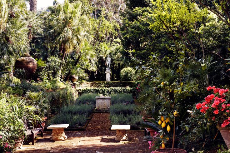 naturaholic's tweet photo. Villa Astor, Sorrenta https://t.co/3rtiU7CBhN