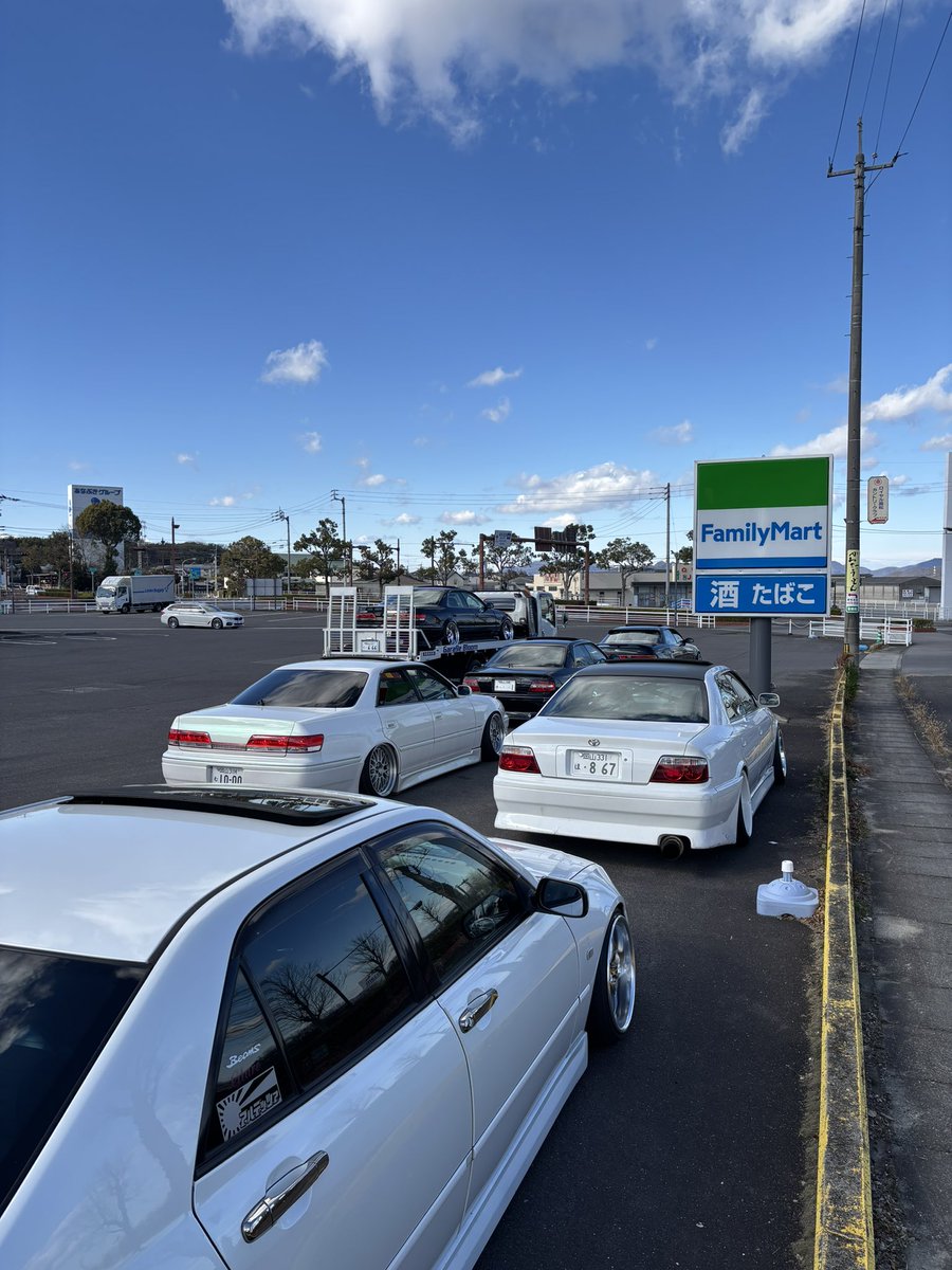 なるき tweet media