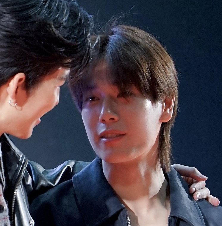 เหมือนนางมีแฝดอะ อันนี้คือวันเดียวกันแท้ๆ ทำได้ไง55555555